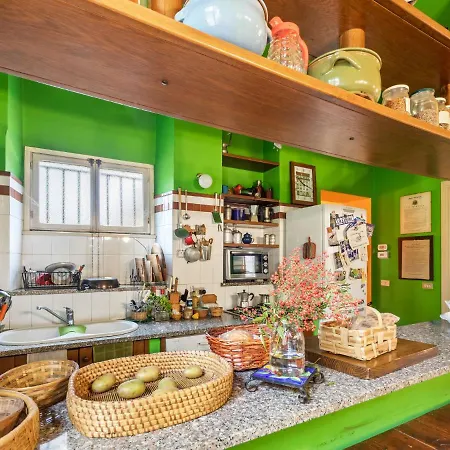 Casa vacanze Colourful Holiday In Castelletto Ticino With Jacuzzi Castelletto sopra Ticino